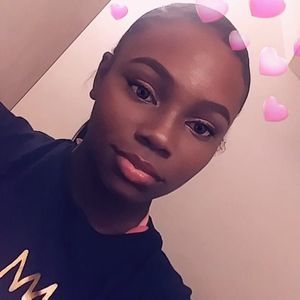 Meet your Posher, Lavelle